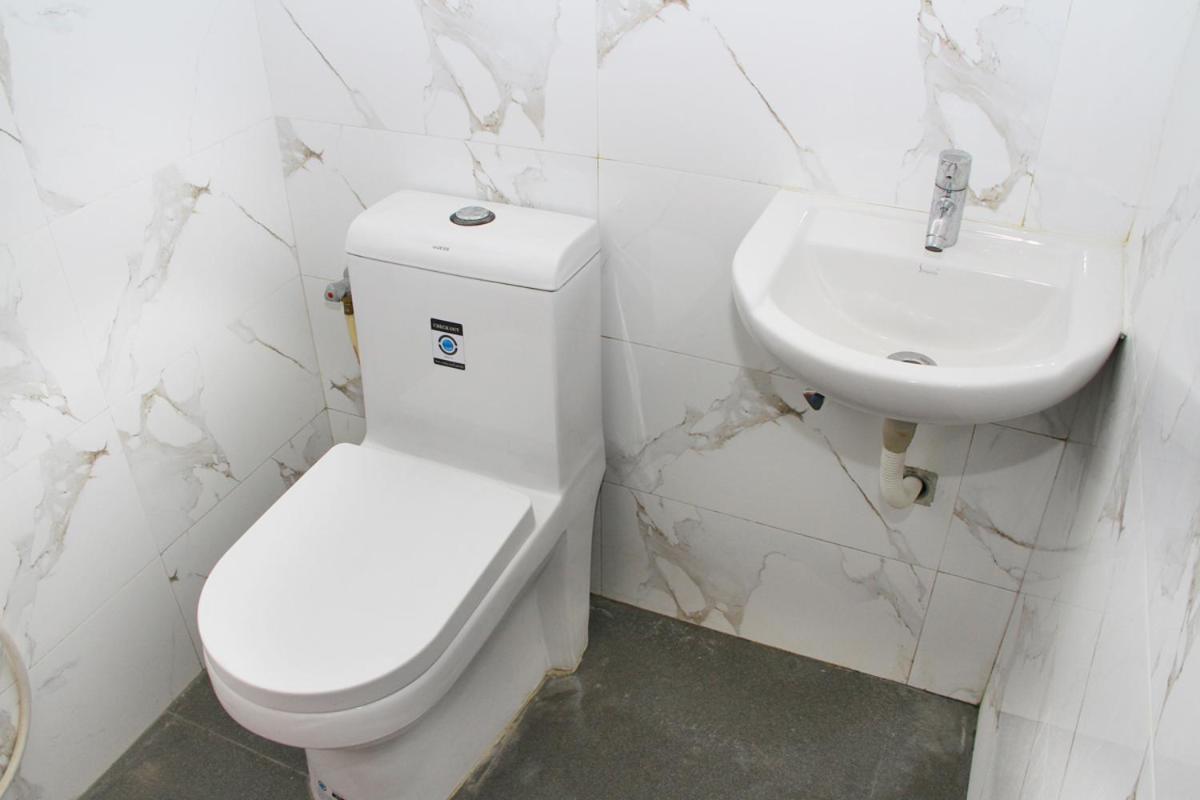 ホテル Mp Residency クンバコナム エクステリア 写真